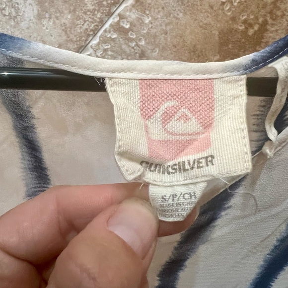 Quiksilver small white blouse - Picture 2 of 3